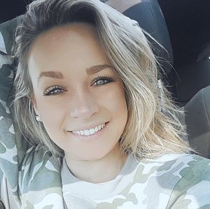 Meet your Posher, Tori